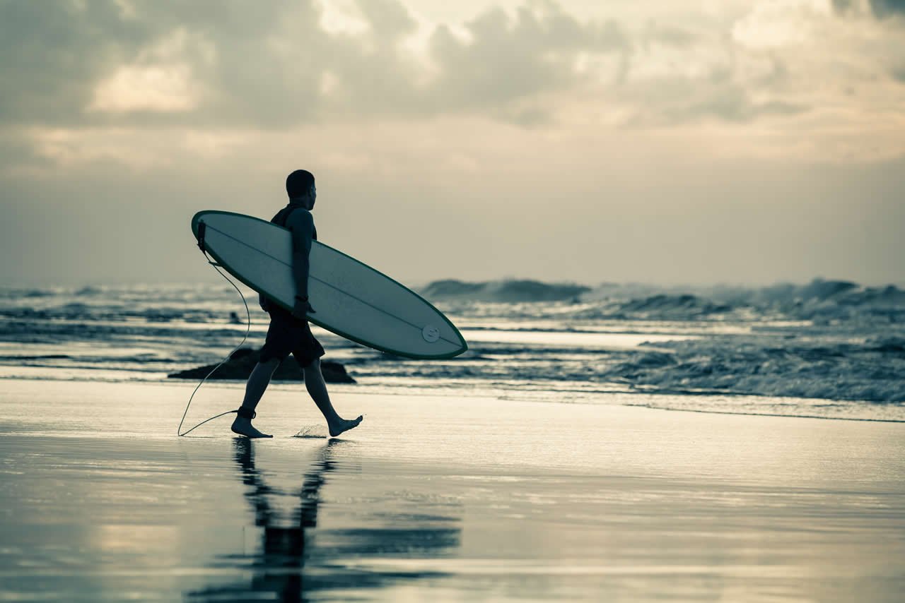 Surfer loses insurance claim after leaving keys in box attached to tow bar