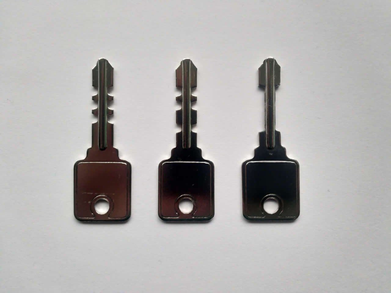 A warded lock skeleton key